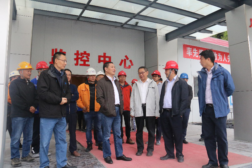 省交通投資集團黨委副書記、副董事長、總經(jīng)理 周黎明赴九綿高速LJ9項目檢查指導(dǎo)工作